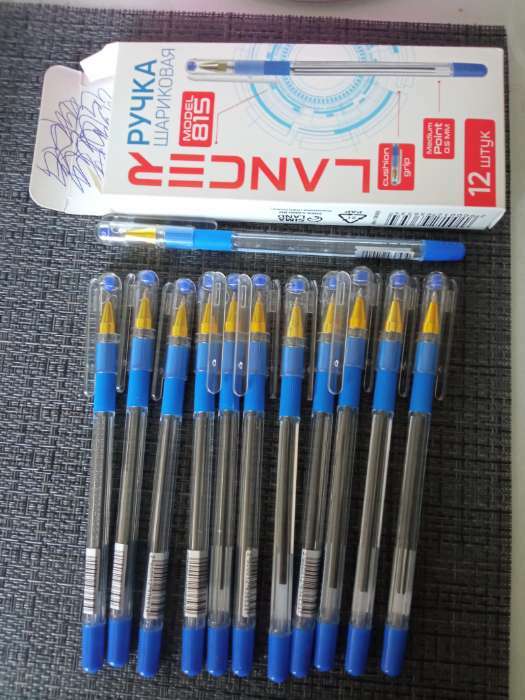 Фотография покупателя товара Ручка шариковая 0.5 мм, стержень синий, корпус прозрачный с резиновым держателем - Фото 35