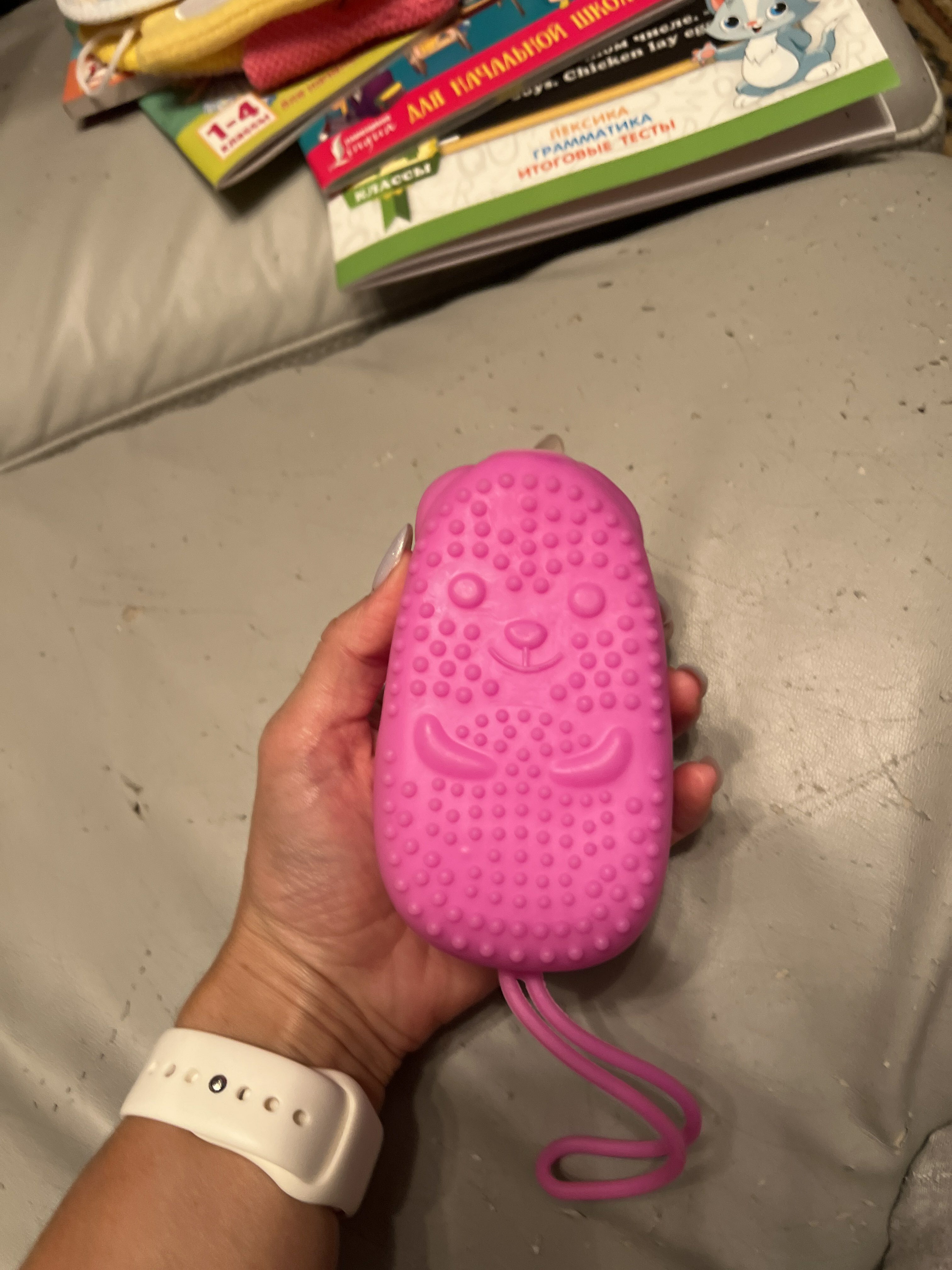 Фотография покупателя товара Щётка силиконовая для тела с поролоном Доляна «Мышонок», цвет МИКС
