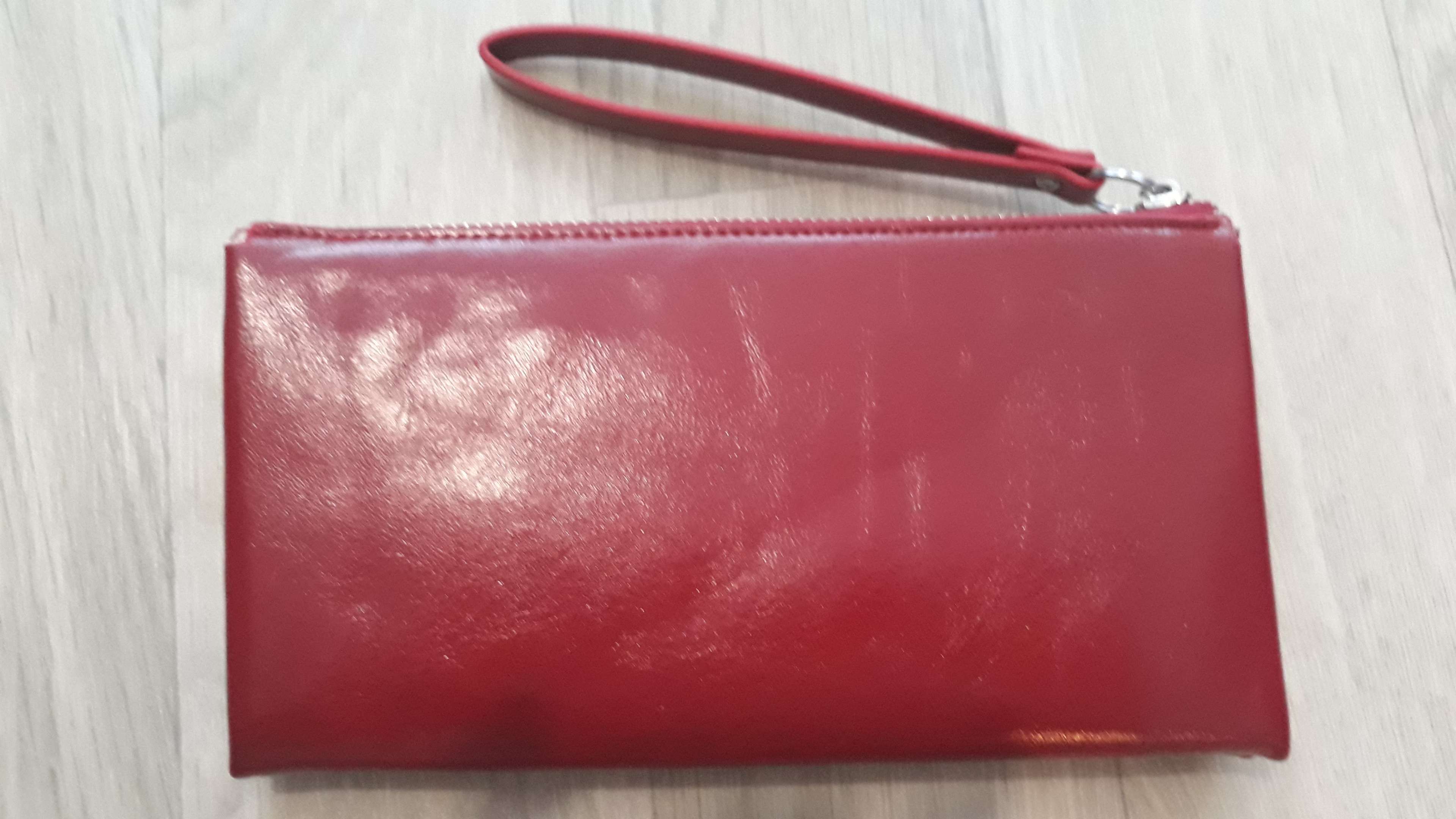 Фотография покупателя товара Клатч женский, 3 отдела на молнии, наружный карман, с ручкой, цвет красный - Фото 4