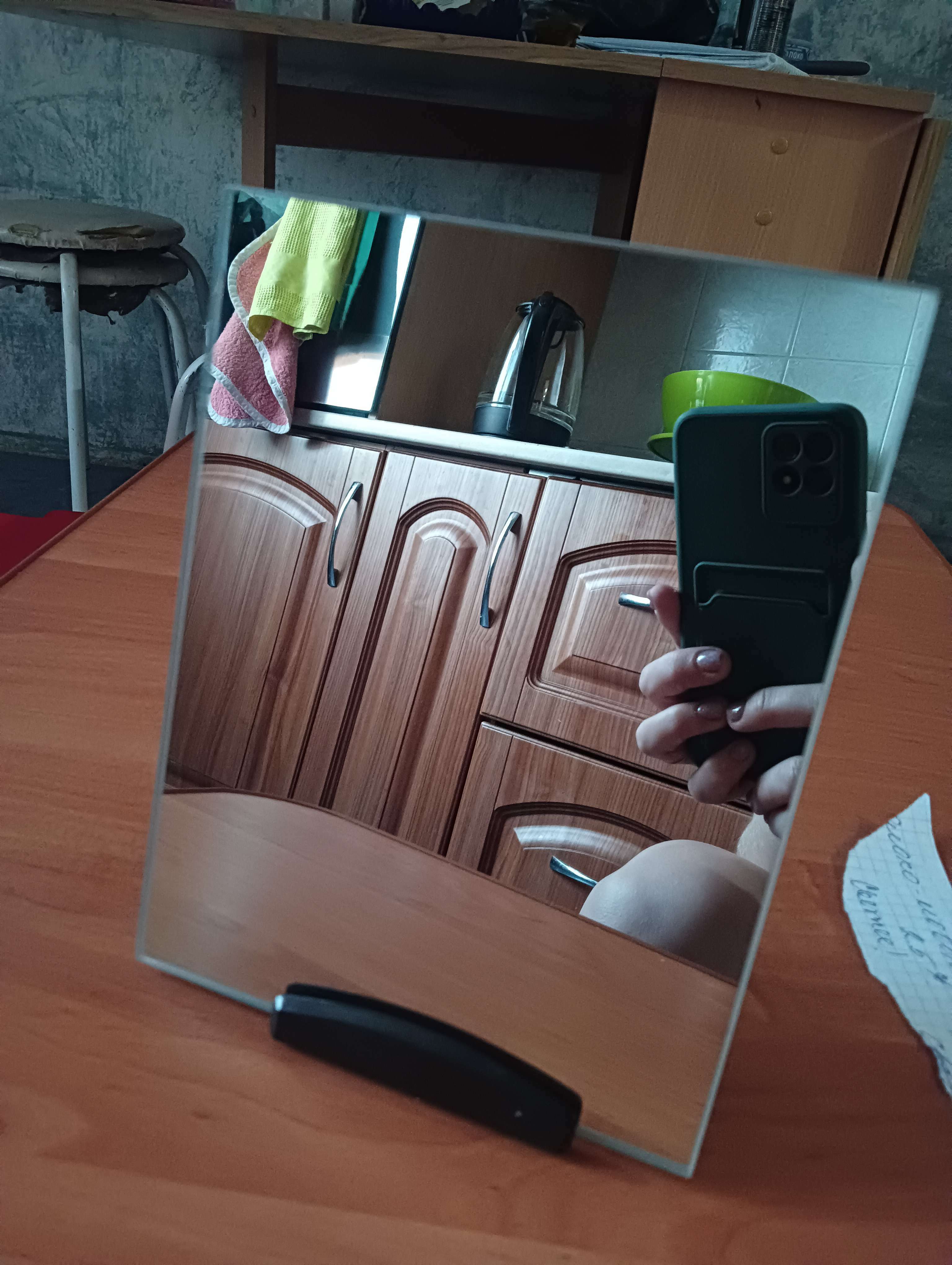 Фотография покупателя товара Зеркало настольное, зеркальная поверхность 15 × 19,8 см, цвет чёрный - Фото 2