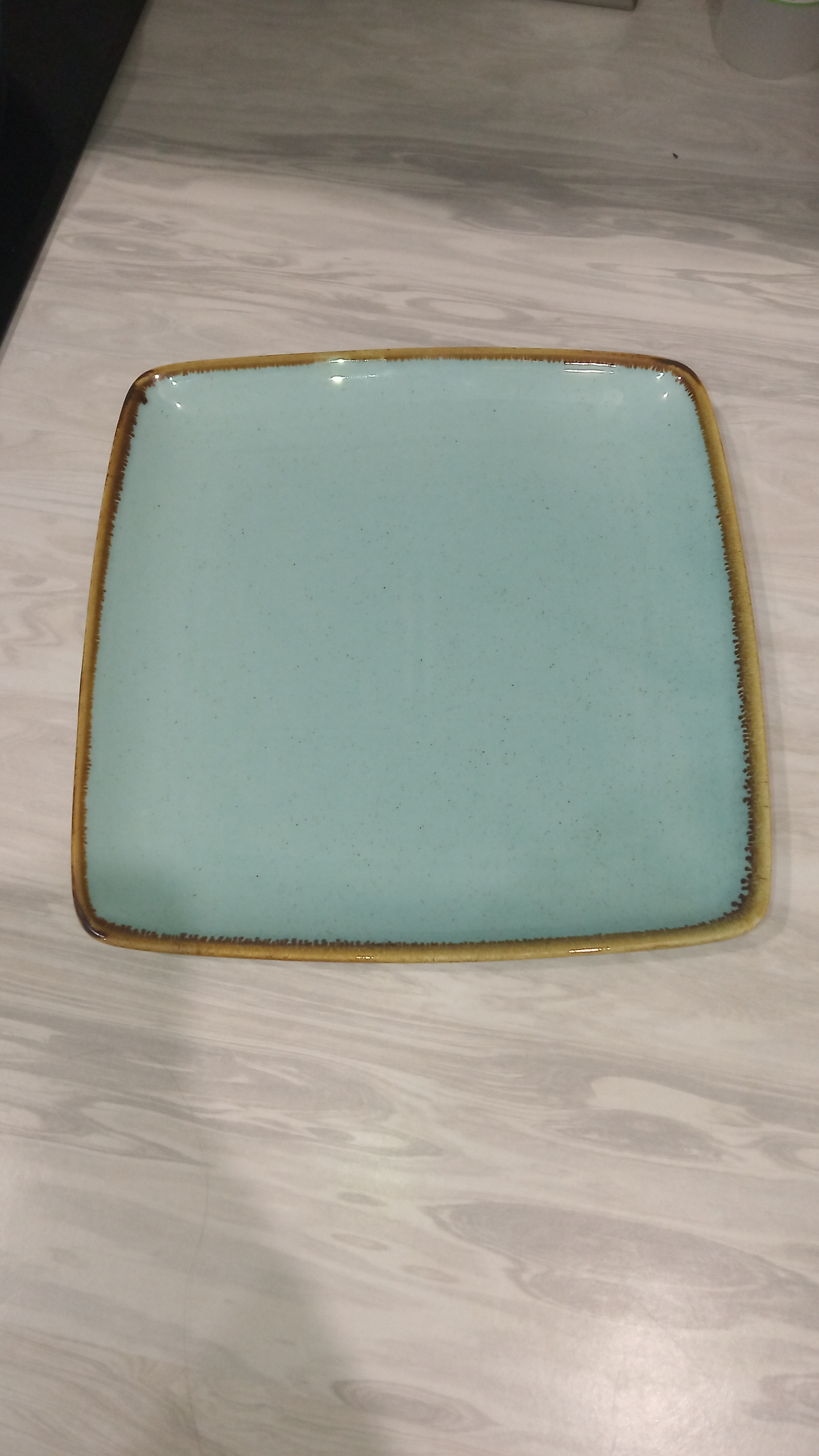 Фотография покупателя товара Тарелка керамическая квадратная «Аквамарин», d=28 см, цвет голубой - Фото 1