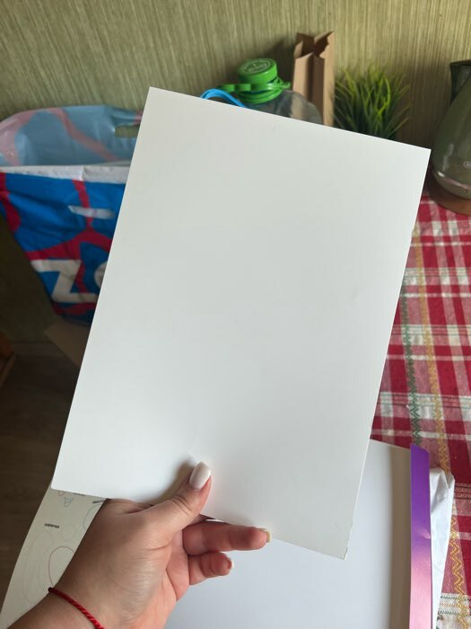 Фотография покупателя товара Картон белый А4, 8 листов двусторонний, мелованный, блок 230 г/м2, EXTRA белизна - Фото 2