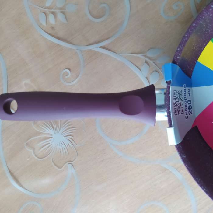Фотография покупателя товара Сковорода Trendy style, d=24 см, пластиковая ручка, антипригарное покрытие, цвет фиолетовый - Фото 3