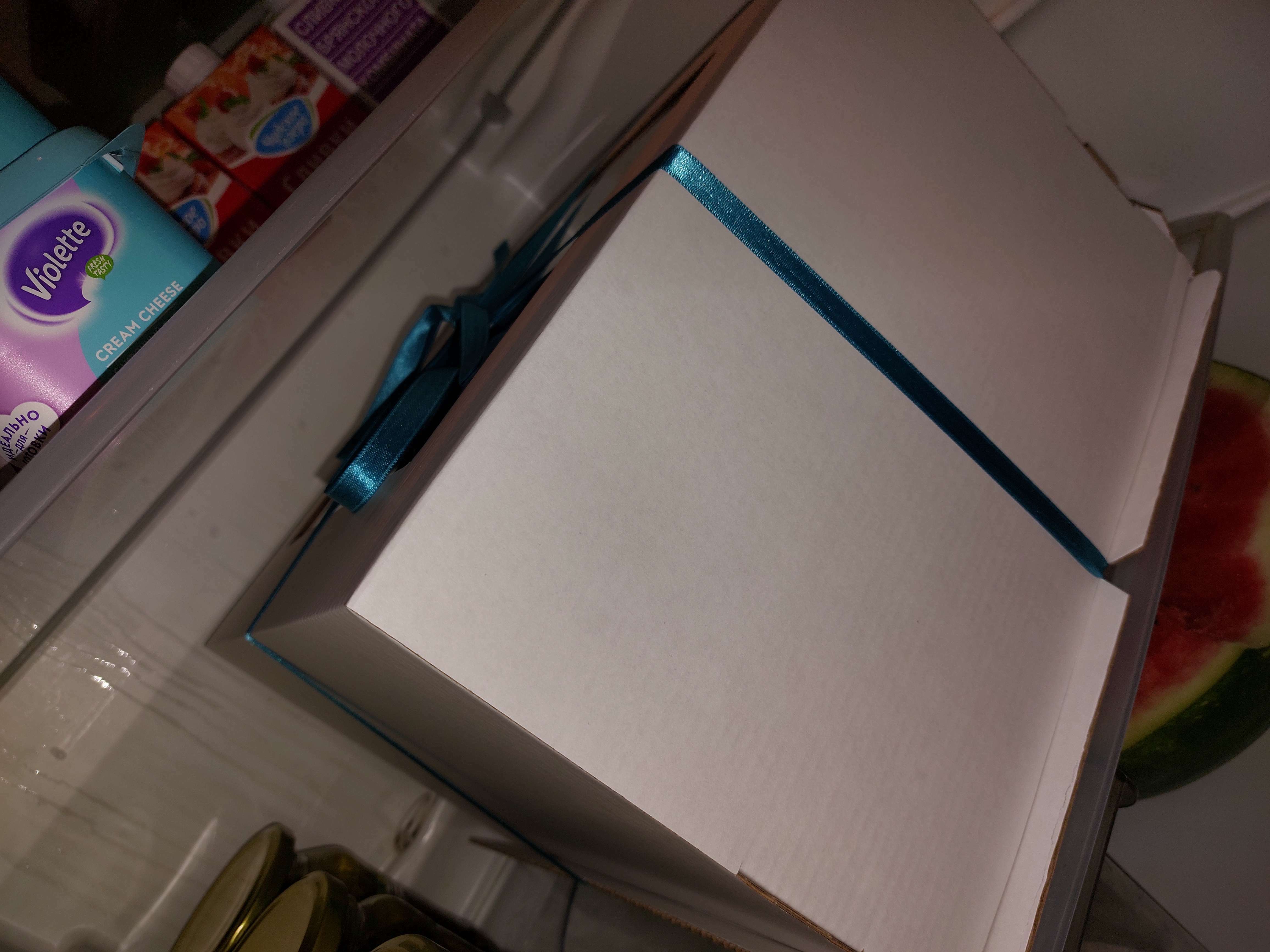 Фотография покупателя товара Коробка под торт с окном, 30 х 30 х 19 см