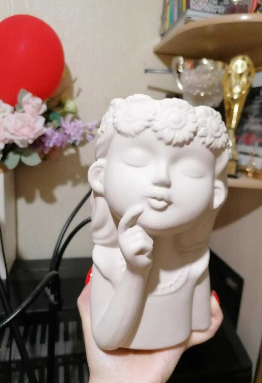 Фотография покупателя товара Ваза «Мечтательница», d=8 см, 11×11×20 см, керамика, бежевая - Фото 1