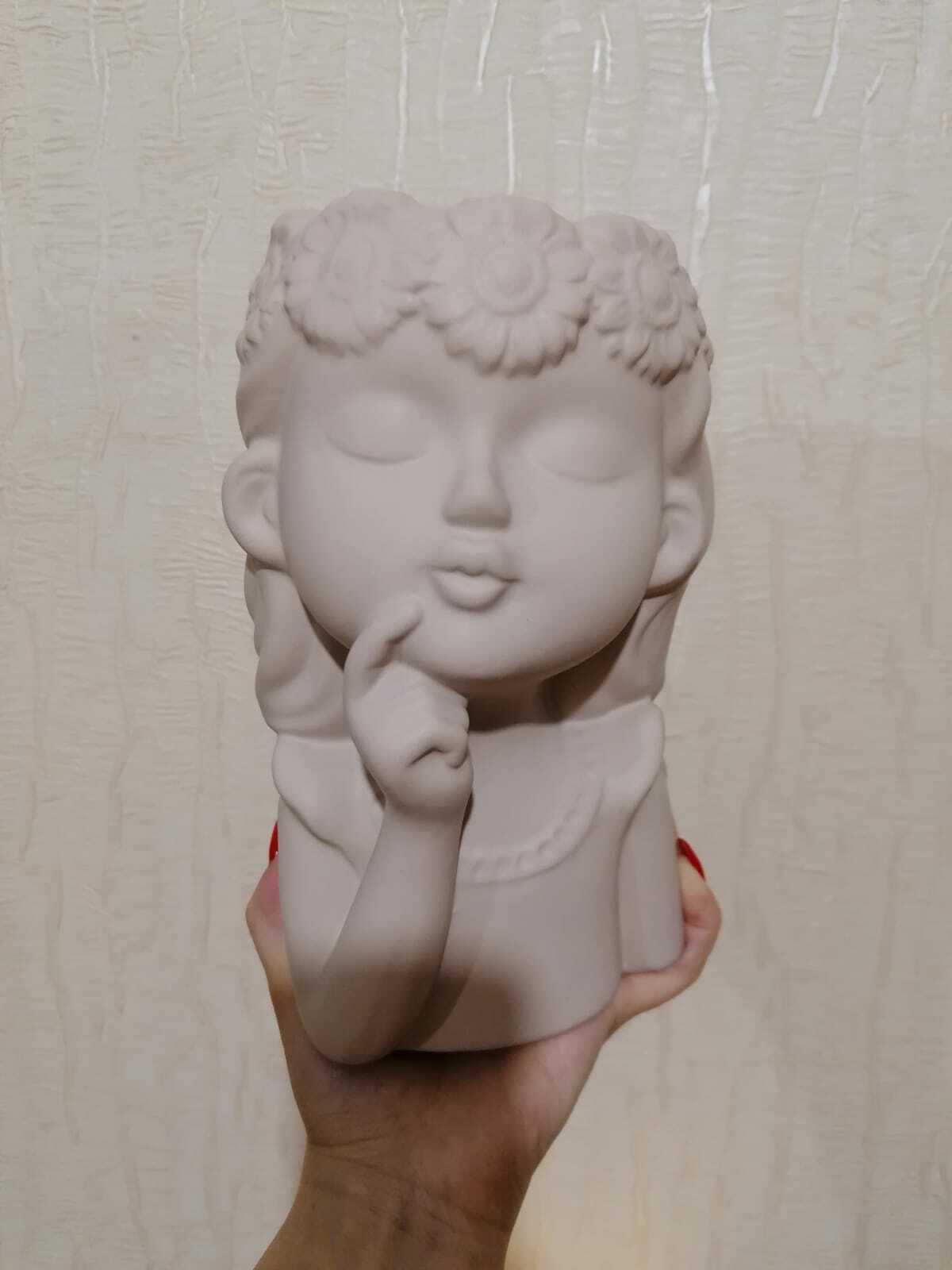 Фотография покупателя товара Ваза «Мечтательница», d=8 см, 11×11×20 см, керамика, бежевая - Фото 2