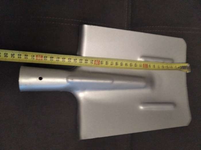 Фотография покупателя товара Лопата штыковая, прямоугольная, тулейка 40 мм, без черенка, цвет МИКС