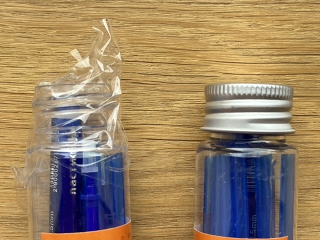 Фотография покупателя товара Набор ручка гелевая со стираемыми чернилами, пишущий узел 0.5 мм, чернила синие+9 синих стержней - Фото 31