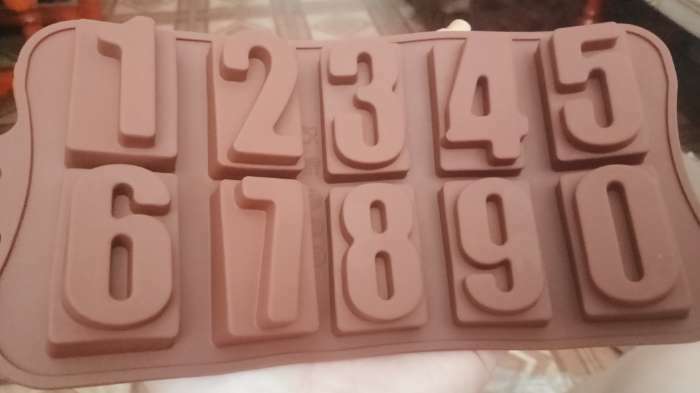 Фотография покупателя товара Форма для украшений Доляна «Цифры», силикон, 20×11 см, 10 ячеек, цвет коричневый