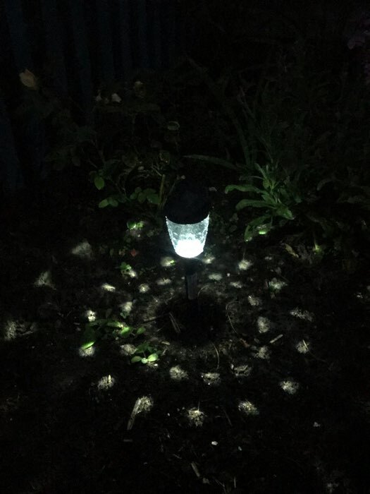 Фотография покупателя товара Садовый светильник на солнечной батарее «Трапеция скошенная», 6 × 36 × 6 см, 1 LED, свечение белое - Фото 2