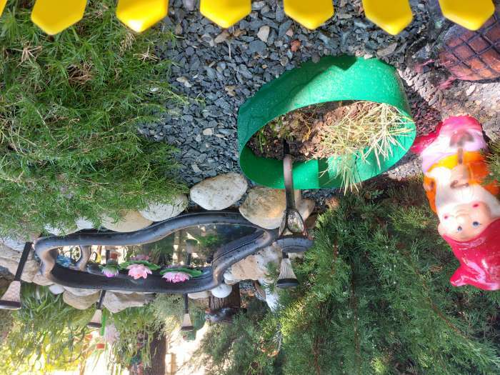 Фотография покупателя товара Садовая фигура "Гном с лопатой", разноцветная, 36 см, микс - Фото 1