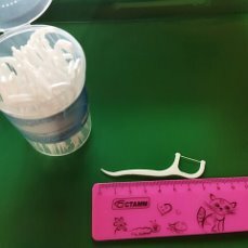 Фотография покупателя товара Зубная нить в пластиковом держателе, невощеная, 50 шт.