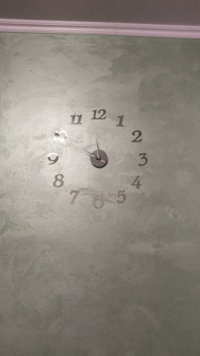 Фотография покупателя товара Часы-наклейка "Ясмина", d-45 см, сек. стрелка 13 см, цифра 7.5 х 5 см, серебро