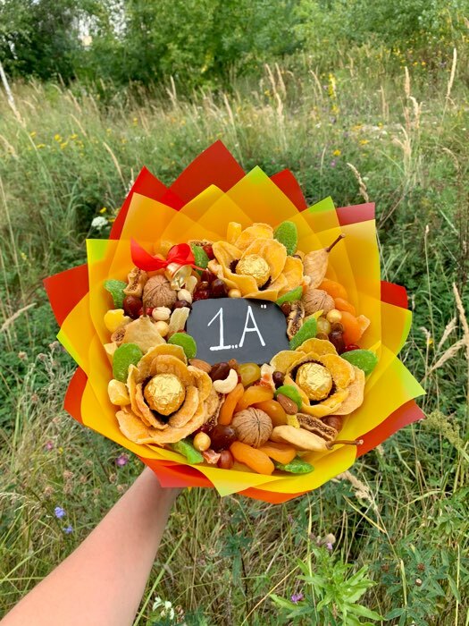 Фотография покупателя товара Пленка матовая для цветов и букетов, лимонная, 0.57×10 м - Фото 5