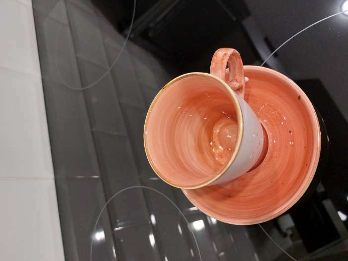 Фотография покупателя товара Чайная пара керамическая «Аура», 2 предмета: чашка 200 мл, блюдце d=13 см, цвет оранжевый - Фото 3