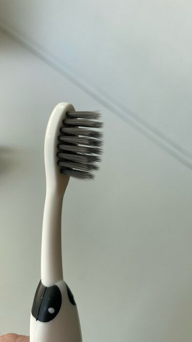 Фотография покупателя товара Детская зубная щетка на присоске (нейлон), цвет МИКС - Фото 5