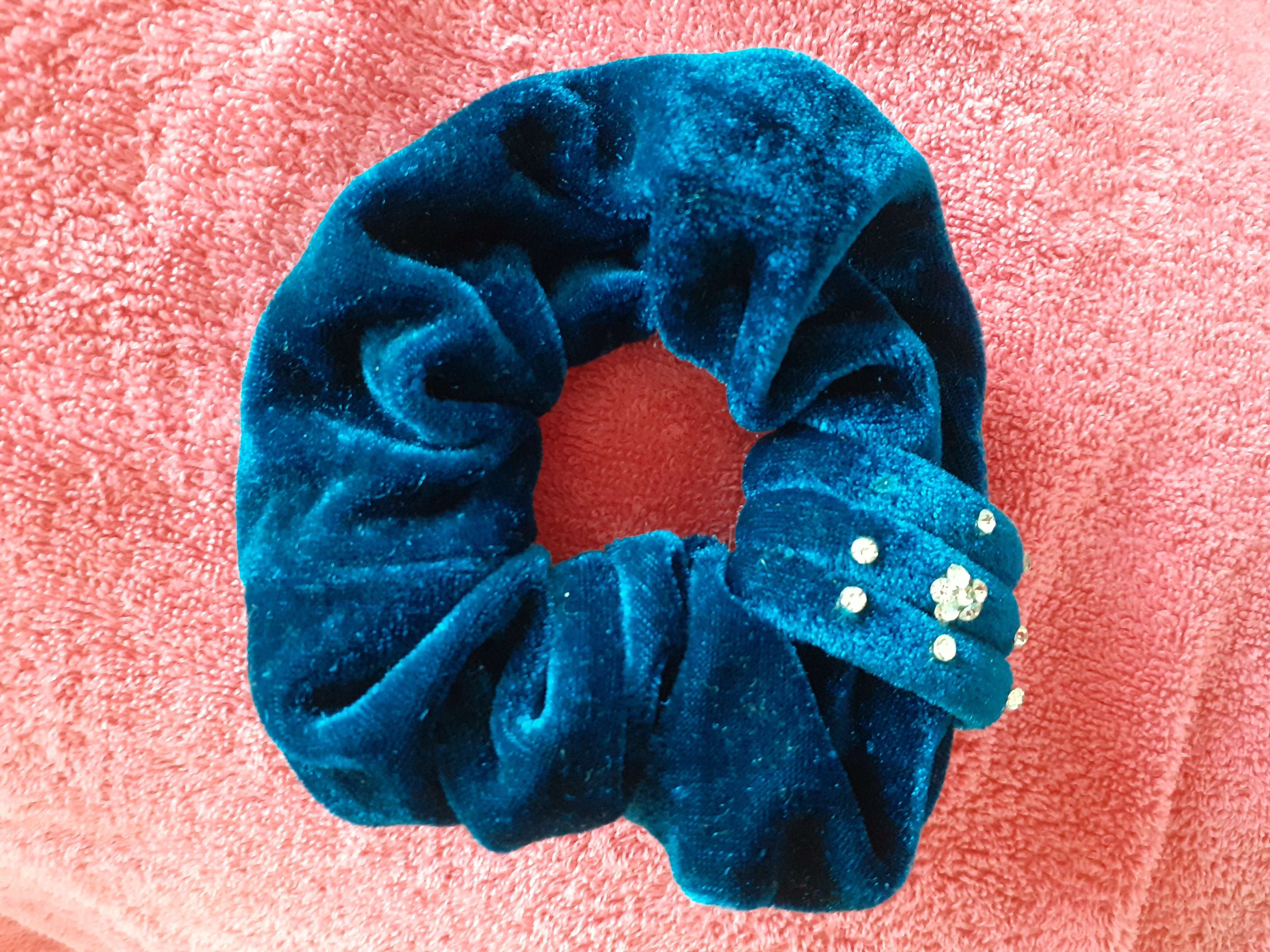Фотография покупателя товара Резинка для волос "Орбита" ярко-синий бархат - Фото 1