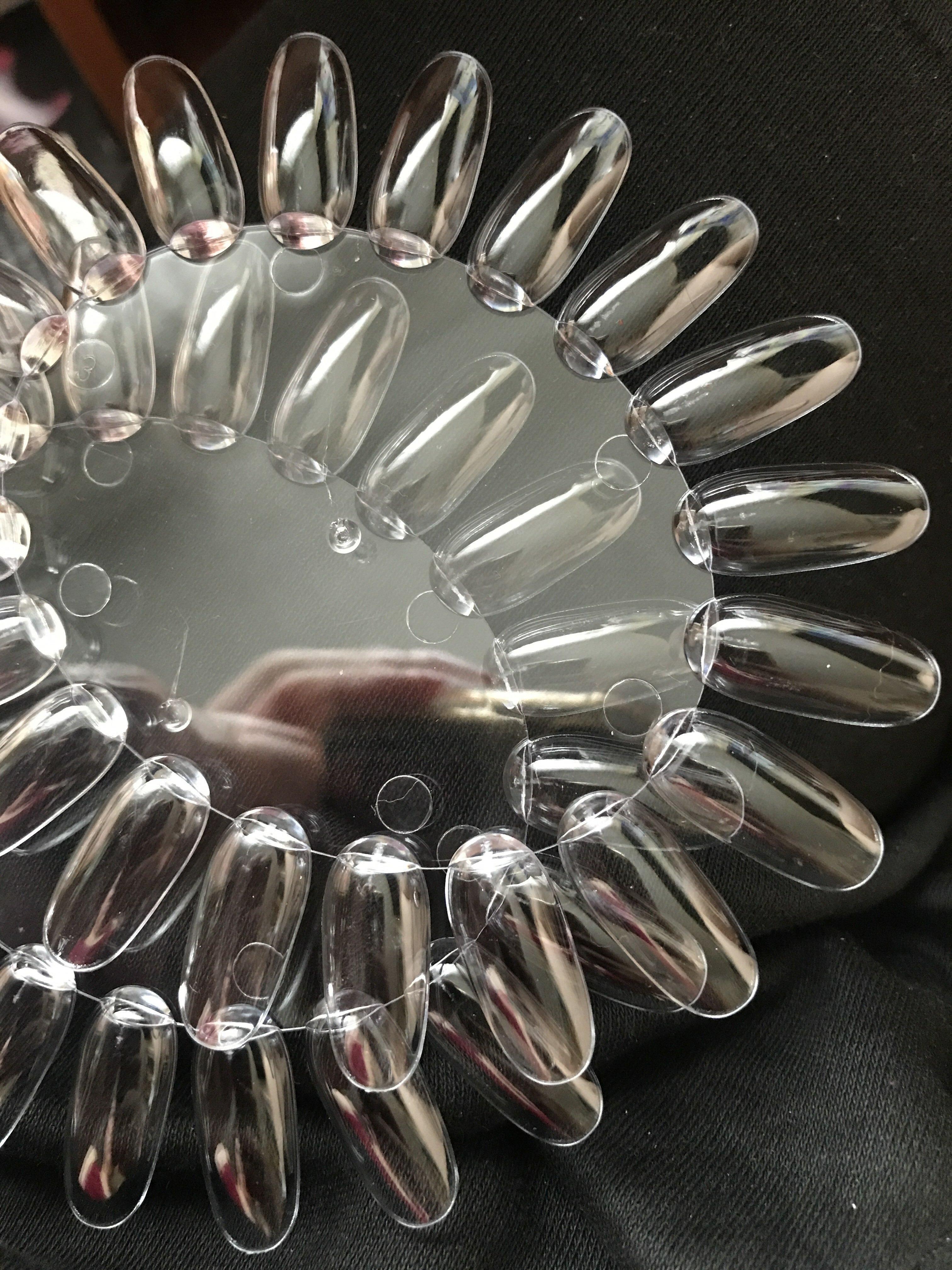 Фотография покупателя товара Палитра для лаков «Овальная», 20 ногтей, фасовка 10 шт, цвет прозрачный