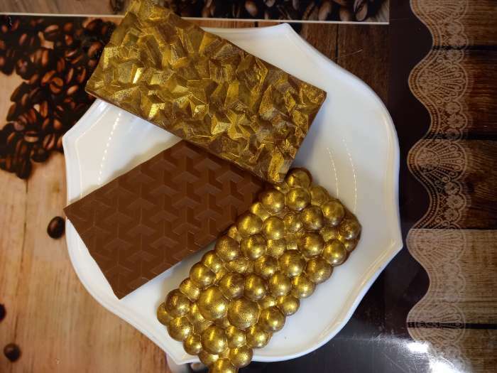 Фотография покупателя товара Форма для шоколада и конфет пластиковая «Плитка Кубики Экстра», цвет прозрачный