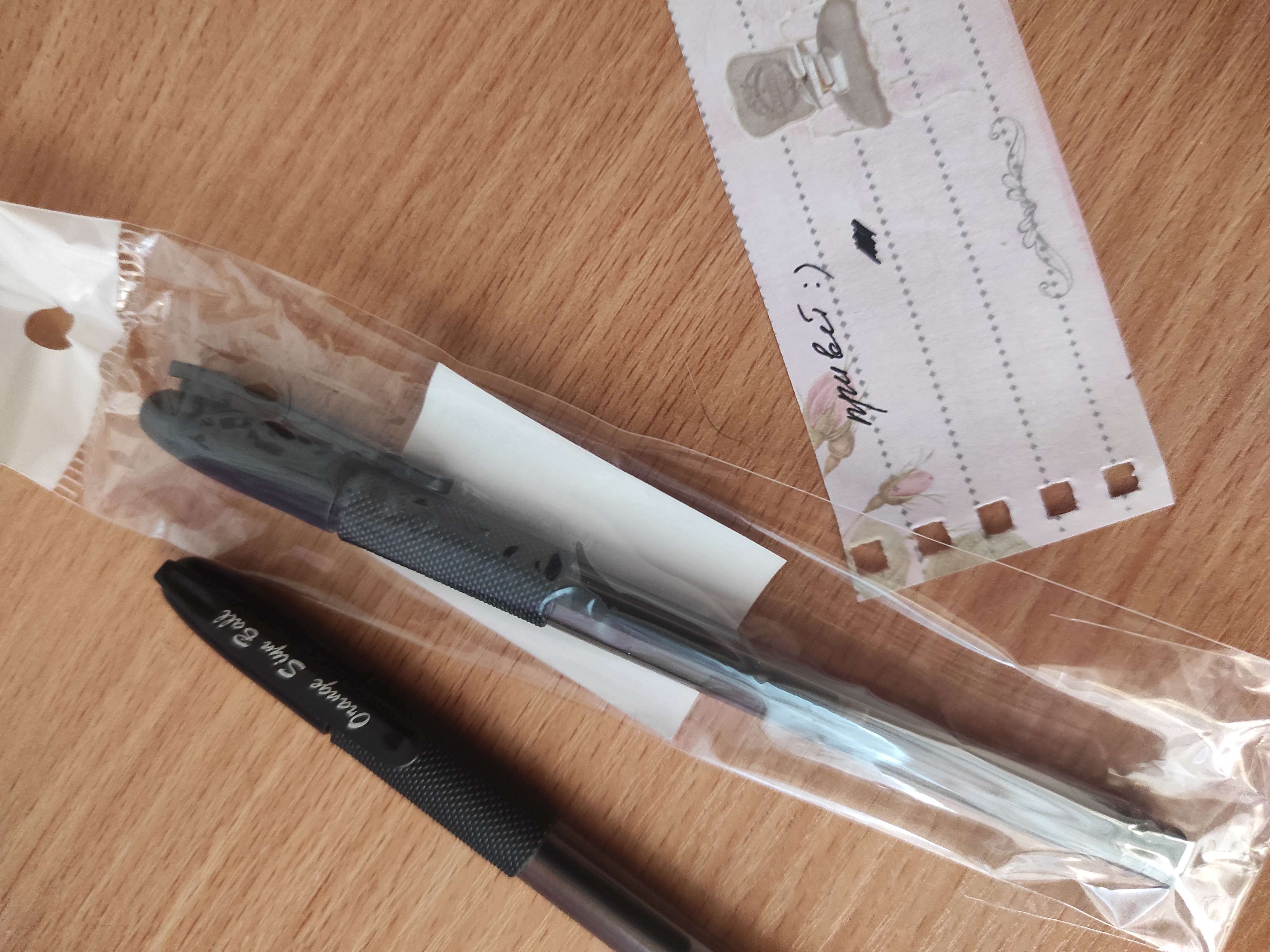 Фотография покупателя товара Набор гелевых ручек, 2 штуки, 0.7 мм, с резиновыми держателями, для ЕГЭ, в пакете - Фото 2