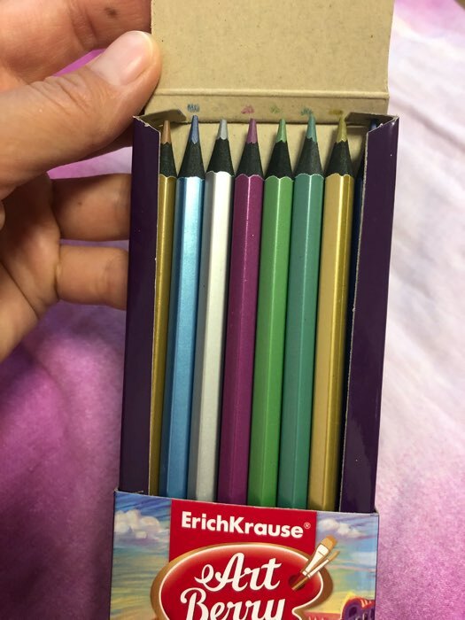 Фотография покупателя товара Карандаши 8 цветов ErichKrause Metallic Creative Line, цвета металлик, шестигранные, деревянные, грифель 3 мм, европодвес