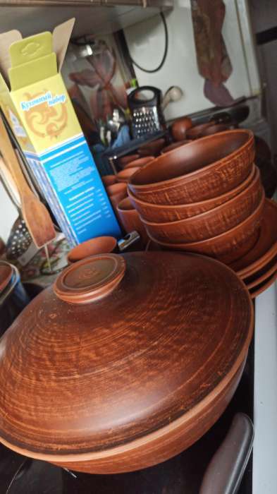 Фотография покупателя товара Набор посуды из красной глины "Эко", 9 предметов: сковорода 3,5 л, глубокие тарелки 0.8 л, плоские тарелки 20 см - Фото 3