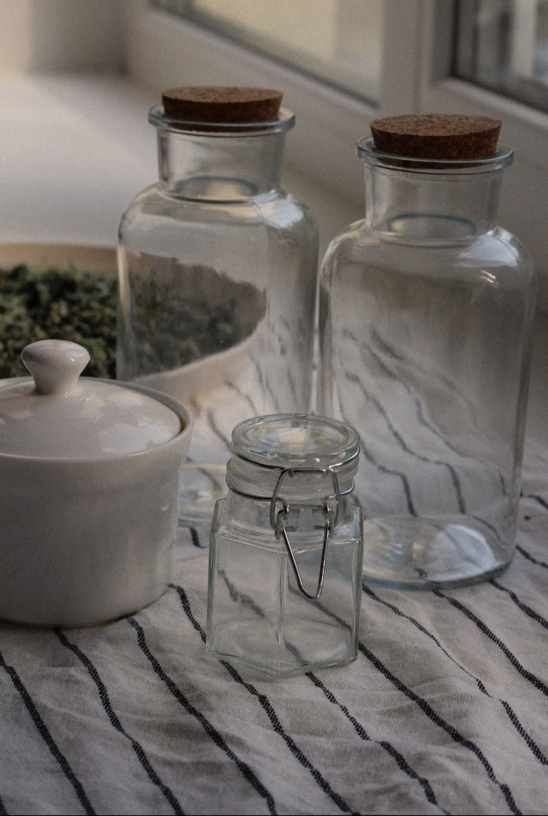 Фотография покупателя товара Бутылка стеклянная для соусов и масла с пробковой крышкой Доляна «Парфе», 750 мл, 8×16,5 см