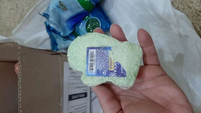 Фотография покупателя товара Бомбочка для ванн «Варежка», зелёная, с ароматом печенья, 125 г - Фото 5