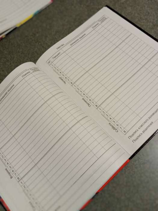 Фотография покупателя товара Дневник универсальный для 1-11 классов, "Мото", твердая обложка 7БЦ, глянцевая ламинация, 40 листов