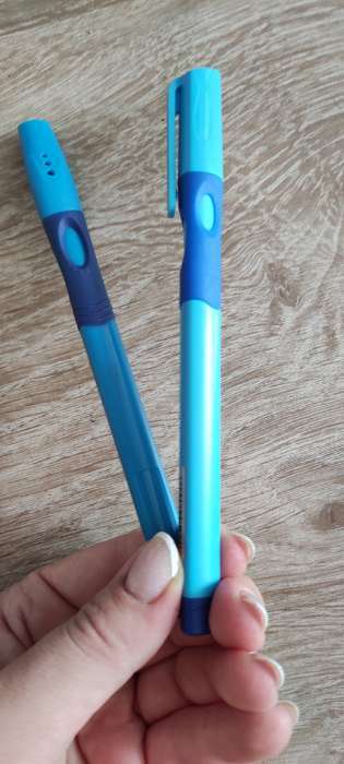Фотография покупателя товара Ручка шариковая 0.7 мм, стержень синий, корпус синий с резиновым держателем, для правшей (цена за 1 штуку) - Фото 1