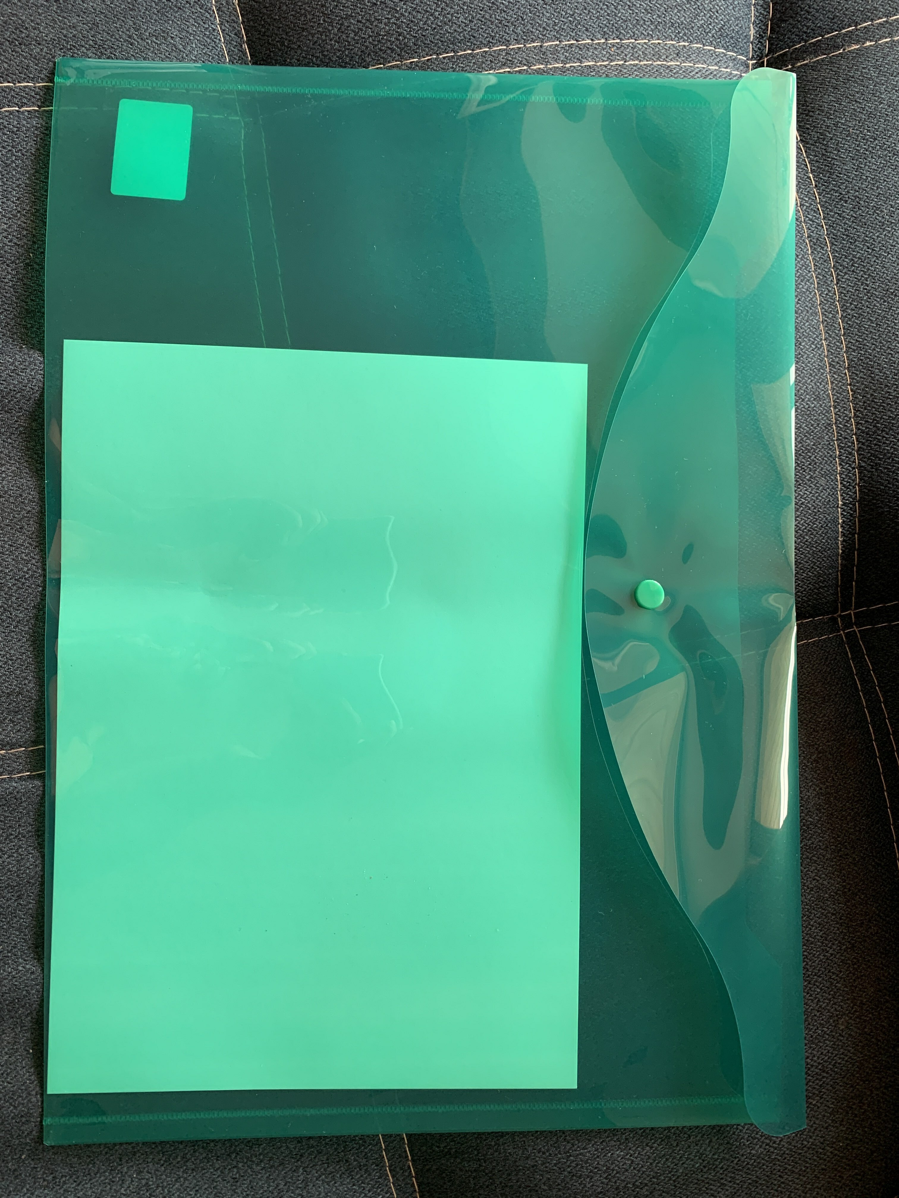 Фотография покупателя товара Папка-конверт на кнопке А3, 180 мкм, BRAUBERG, прозрачная, зелёная - Фото 4