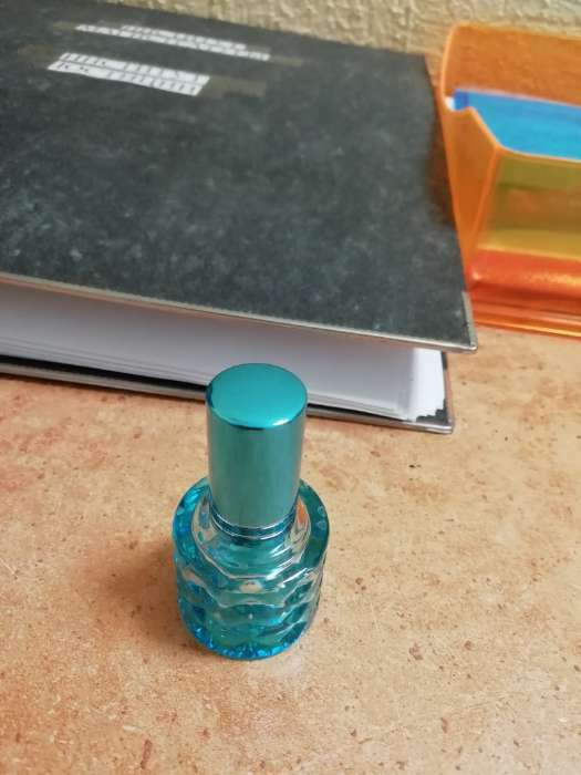 Фотография покупателя товара Флакон стеклянный для парфюма, с распылителем, 8 мл, цвет МИКС - Фото 2
