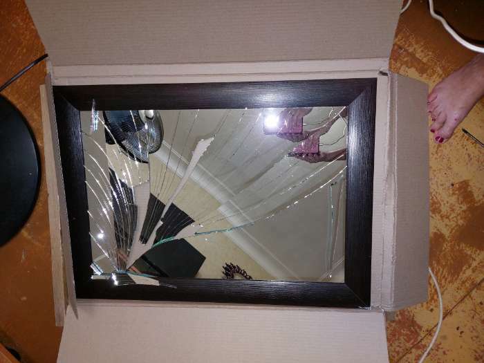 Фотография покупателя товара Зеркало настенное «Венге», 50×70 см, рама МДФ, 55 мм - Фото 2