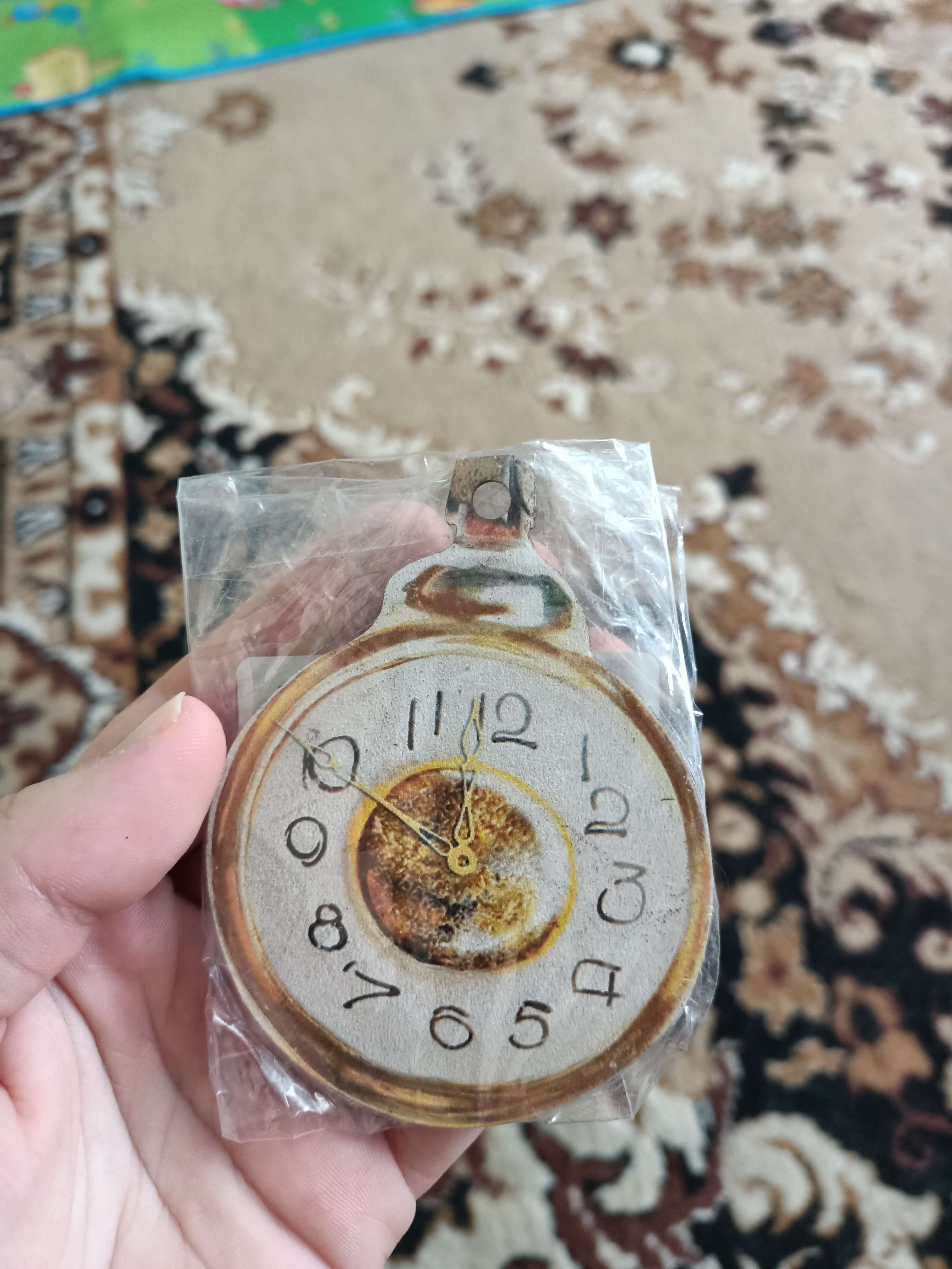 Фотография покупателя товара Елочное украшение "Часы", 6.8 х 9 см - Фото 3