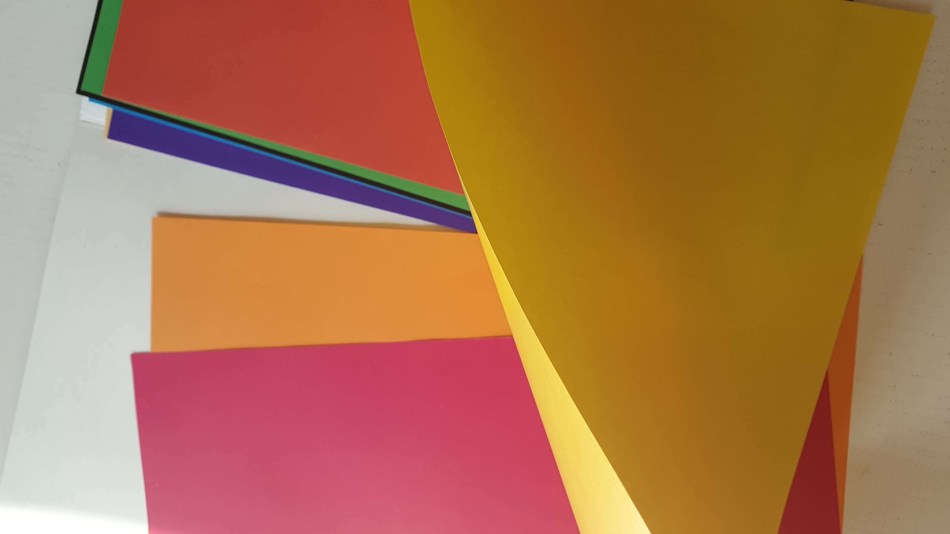 Фотография покупателя товара Бумага цветная А4, 10 листов, 10 цветов Licht, мелованная, двусторонняя, 65 г/м2, в папке - Фото 3
