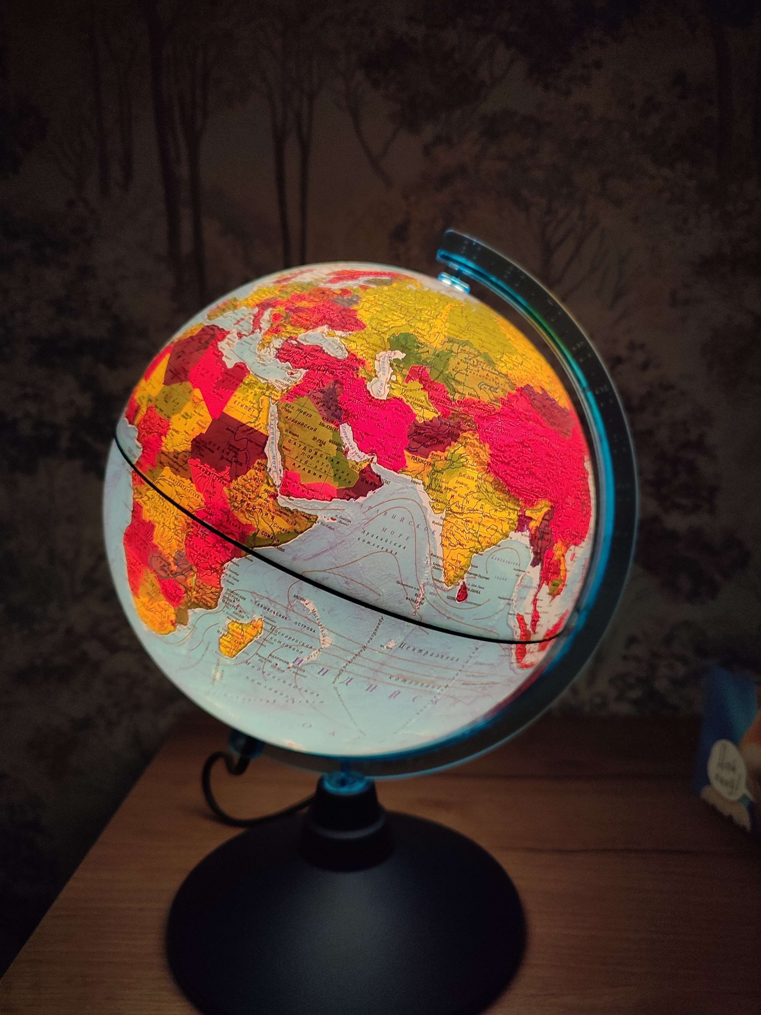 Фотография покупателя товара Глобус физико-политический "Глобен", интерактивный, диаметр 210 мм, с подсветкой, с очками - Фото 1