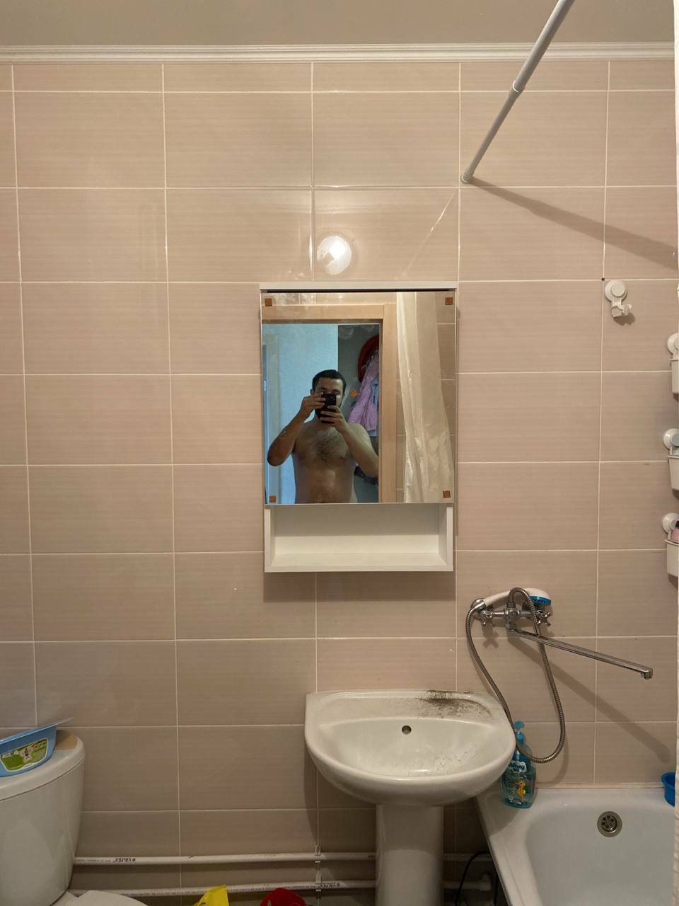 Фотография покупателя товара Зеркало-шкаф для ванной комнаты "Вега 4502" белое, 45 х 13,6 х 70 см - Фото 4