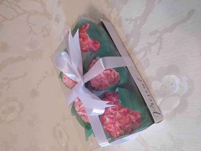 Фотография покупателя товара Коробка кондитерская «Present», 22 х 8 х 13,5 см