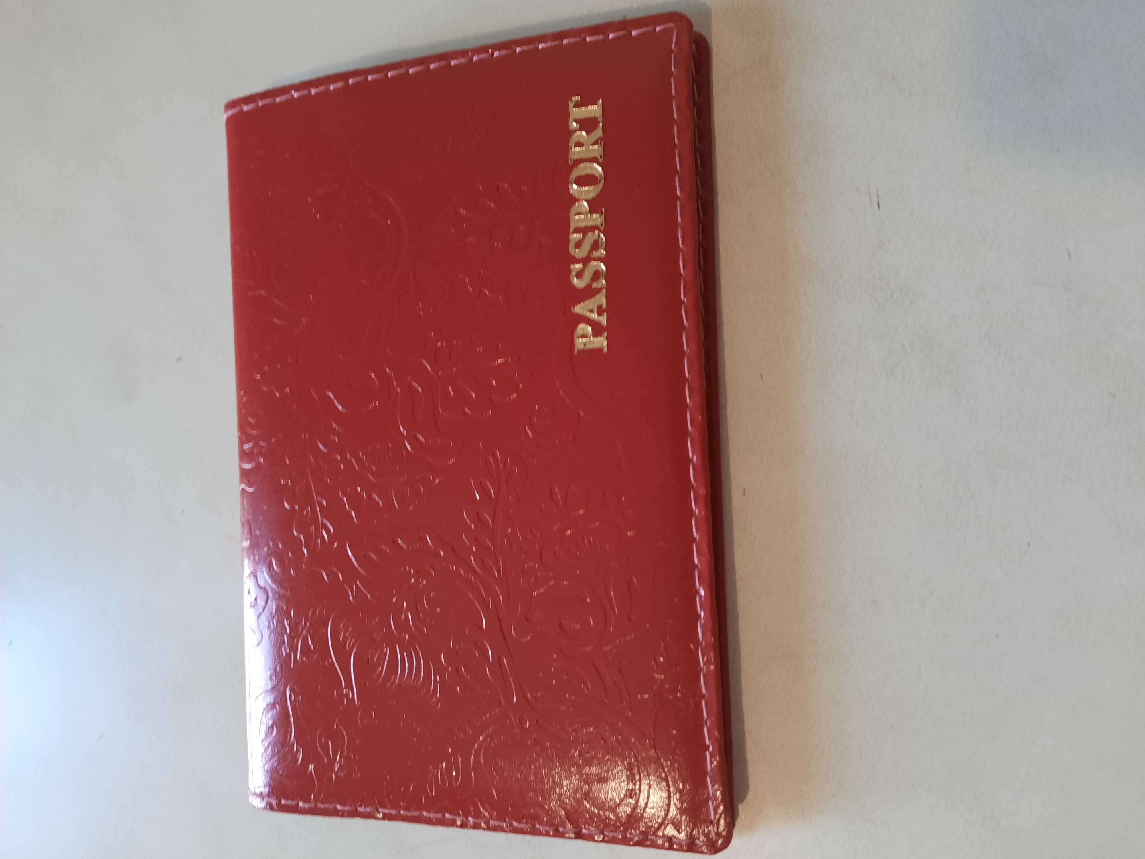 Фотография покупателя товара Обложка для паспорта "Пионы", красный глянцевый - Фото 4