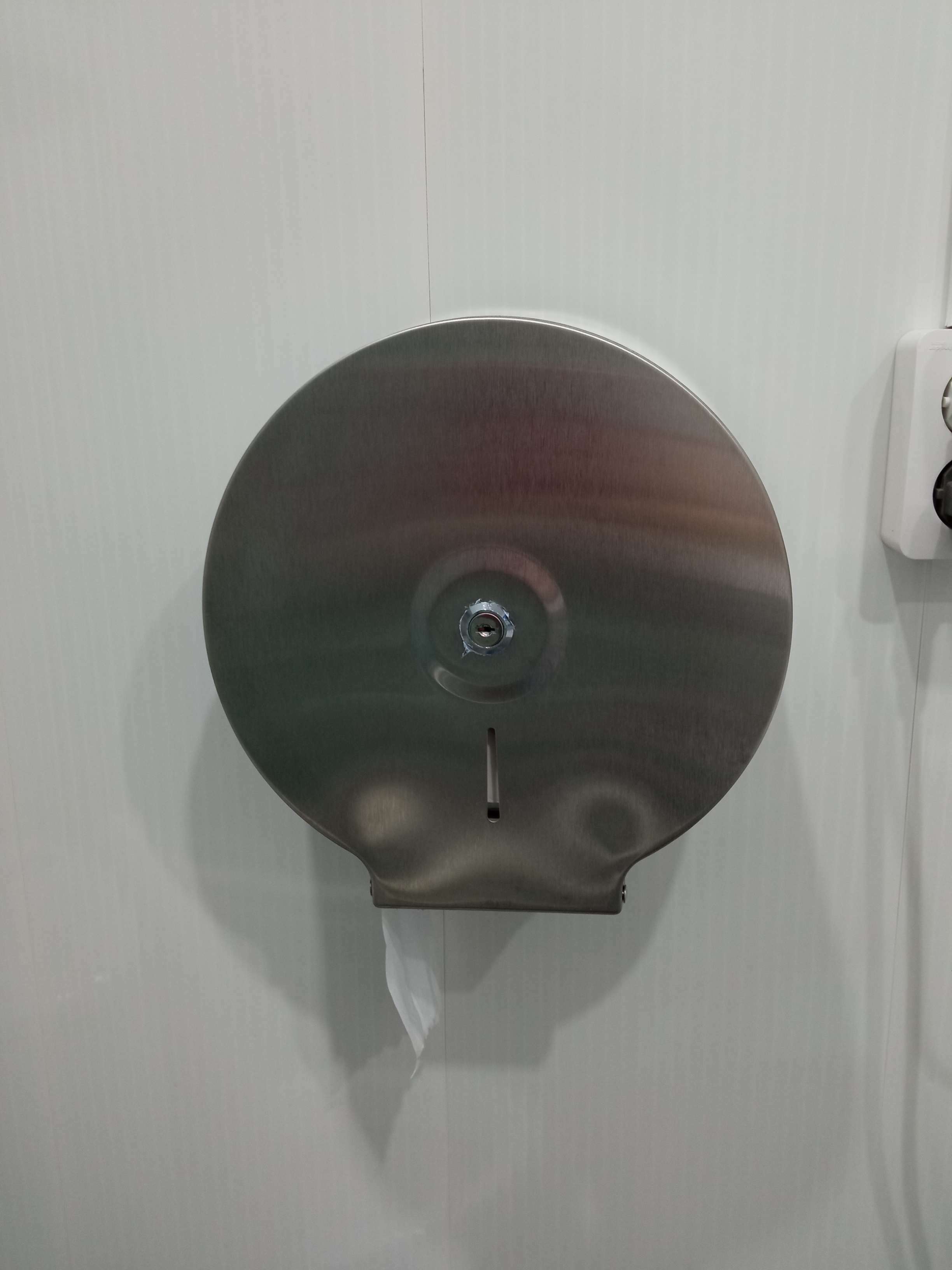 Фотография покупателя товара Диспенсер туалетной бумаги, нержавеющая сталь, втулка 6 см