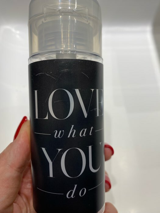 Фотография покупателя товара Флакон с помпой «Love what you do», 150 мл, цвет чёрный/белый