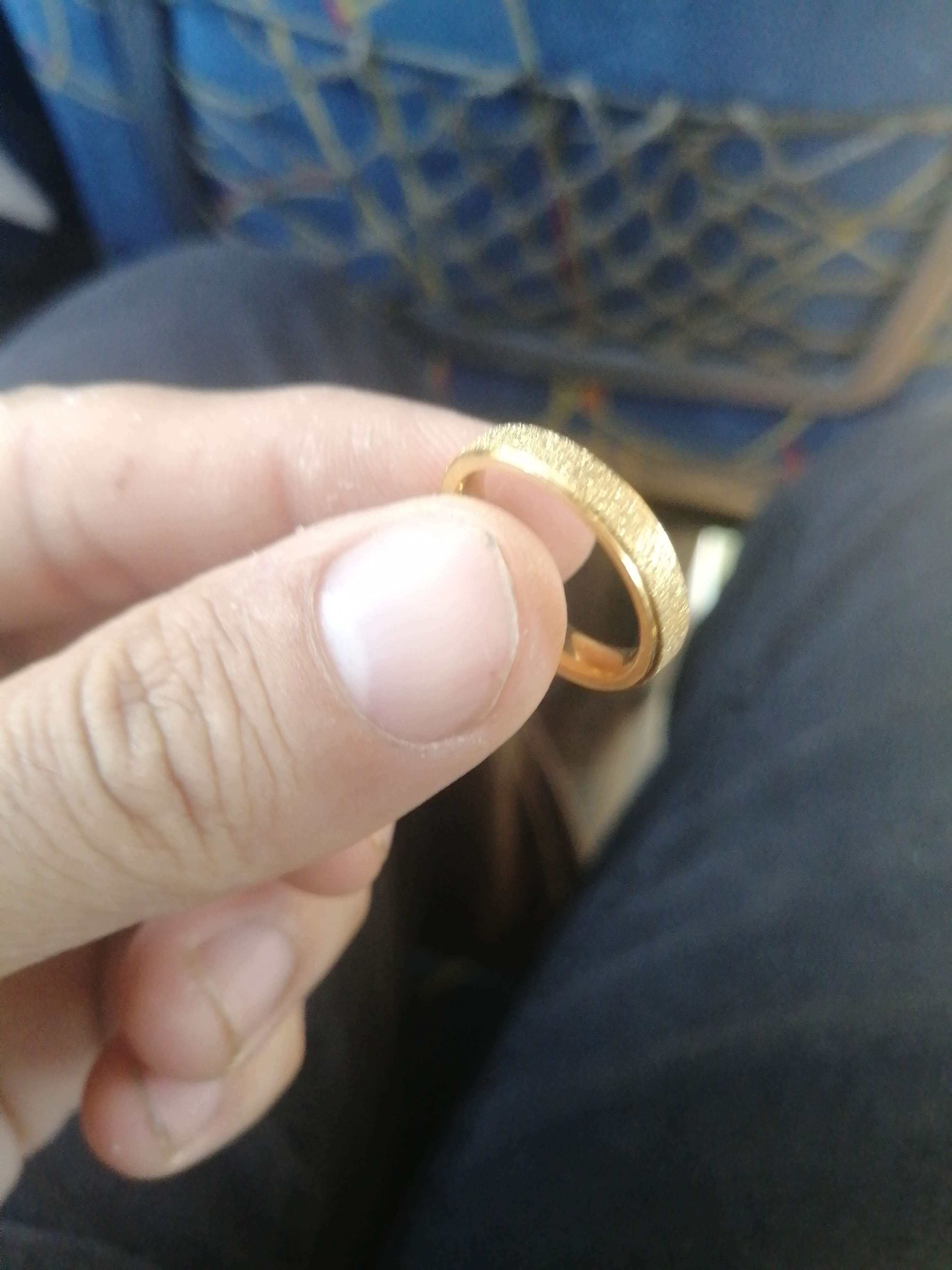 Фотография покупателя товара Кольцо «Классика», цвет золото, 17 размер - Фото 3