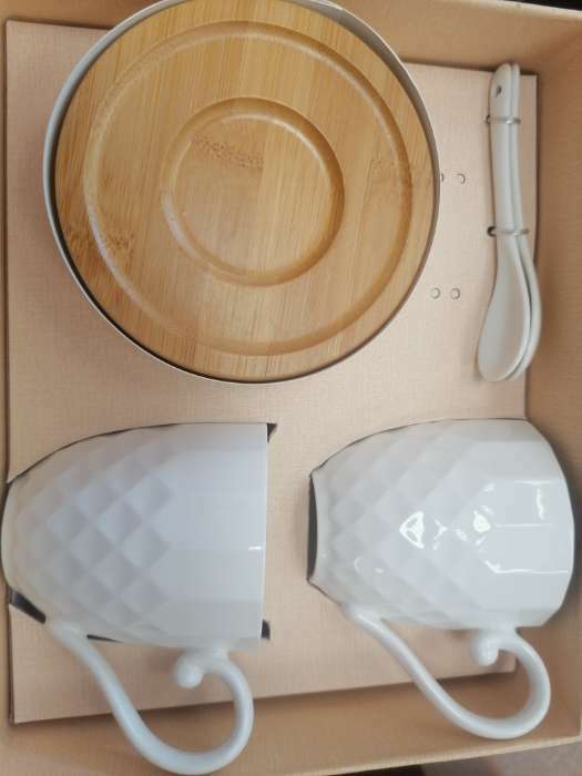 Фотография покупателя товара Набор керамический чайный «Эстет», 6 предметов: 2 чашки 350 мл, 2 деревянных блюдца, 2 ложки, цвет белый