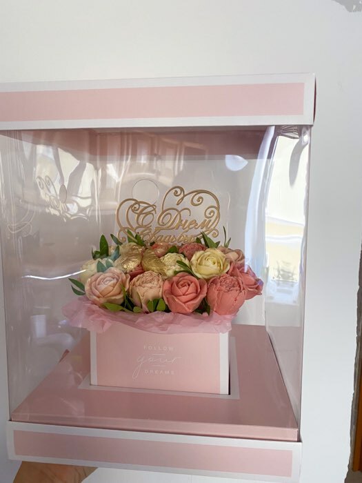 Фотография покупателя товара Коробка подарочная для цветов с вазой и PVC окнами складная, упаковка, Follow Your Dreams, 23 х 30 х 23 см - Фото 2