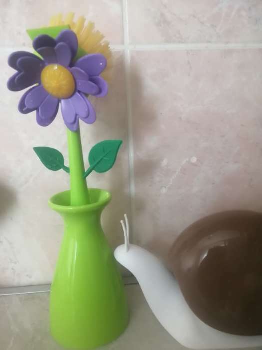 Фотография покупателя товара Щётка для посуды «Цветок», 7,5×6×25 см, цвет МИКС - Фото 2