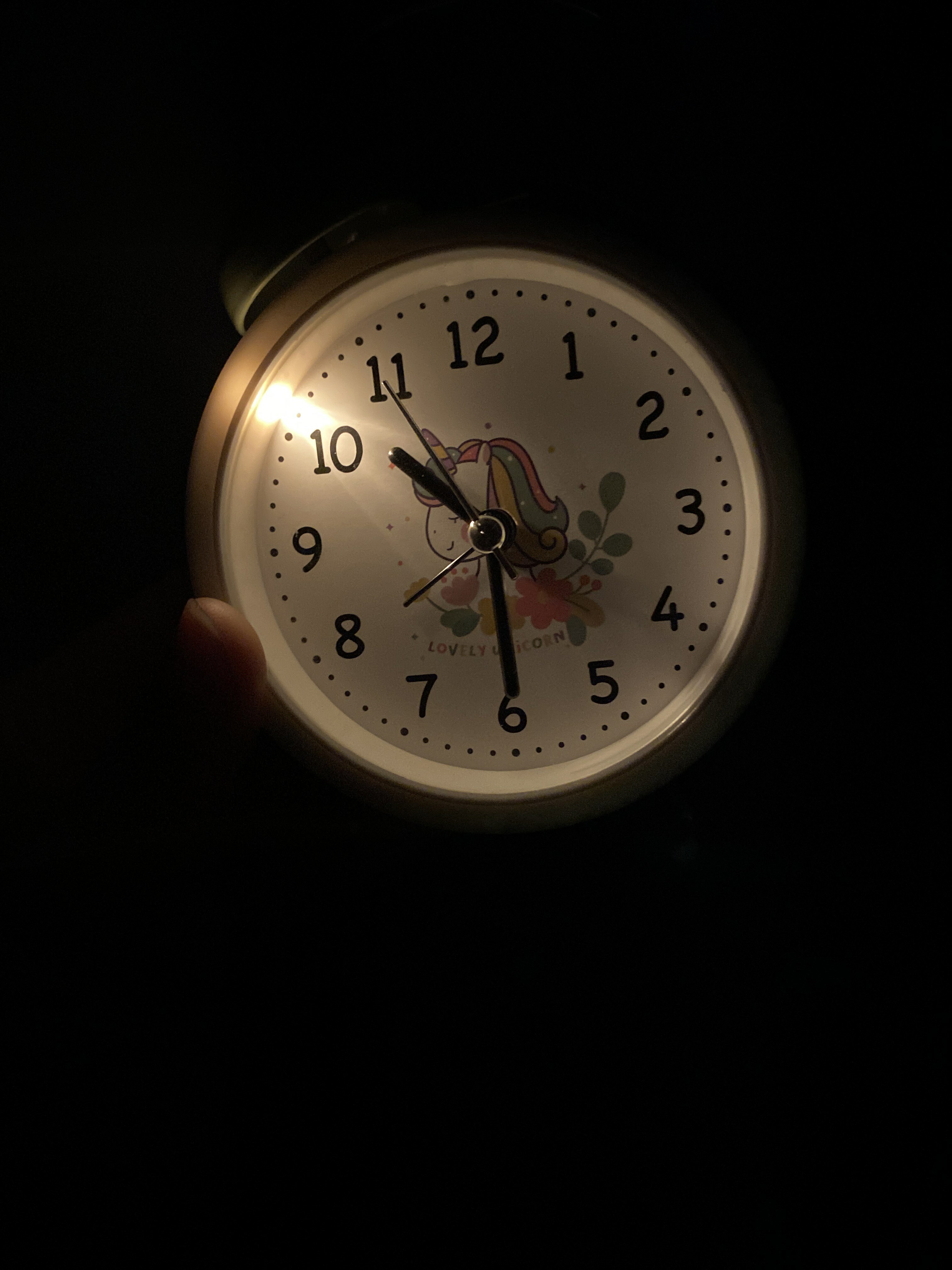 Фотография покупателя товара Часы - будильник детские «Единорог», дискретный ход, 9.5×14×5 см, белый - Фото 3