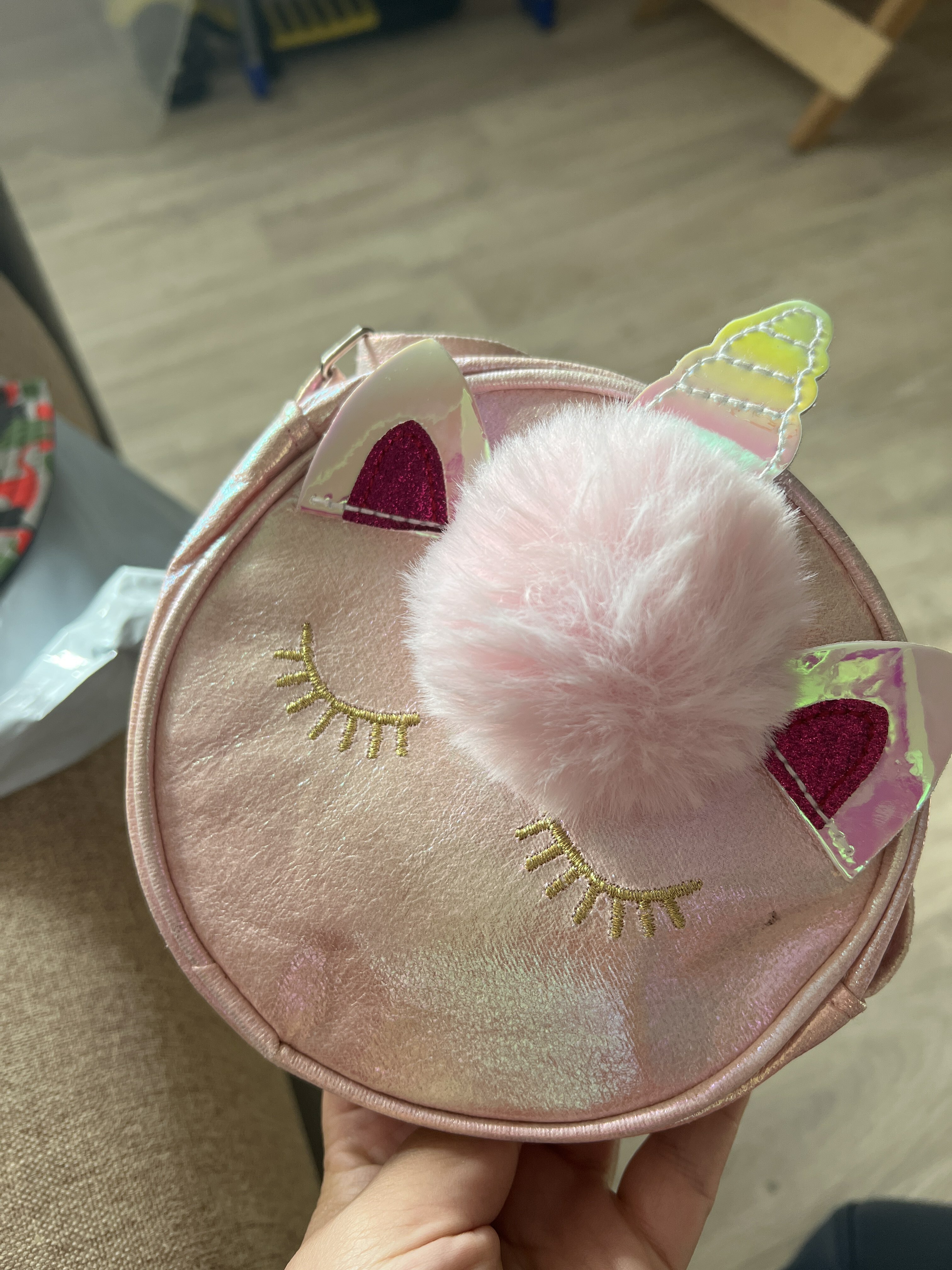 Фотография покупателя товара Сумка детская для девочки Волшебный единорог на молнии, цвет розовый - Фото 1