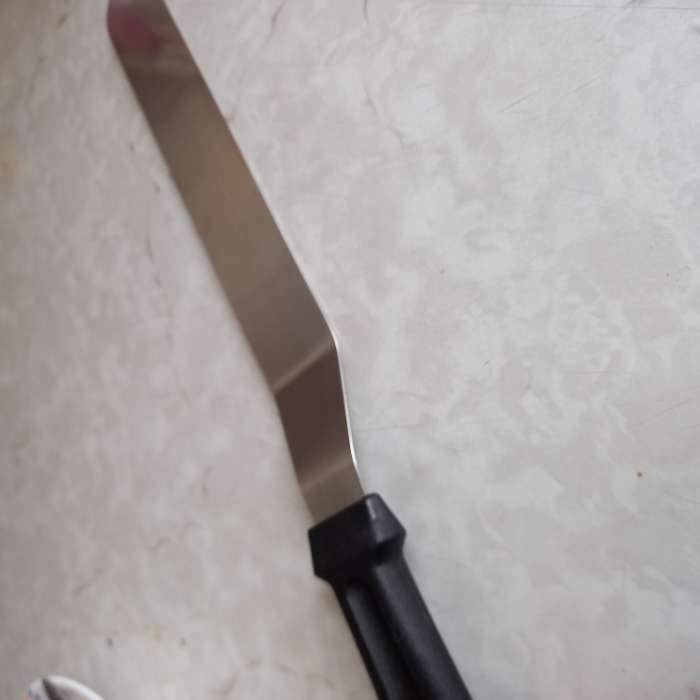 Фотография покупателя товара Лопатка-палетка с пластиковой ручкой, изогнутая, 32 см, рабочая часть 20 см, цвет чёрный