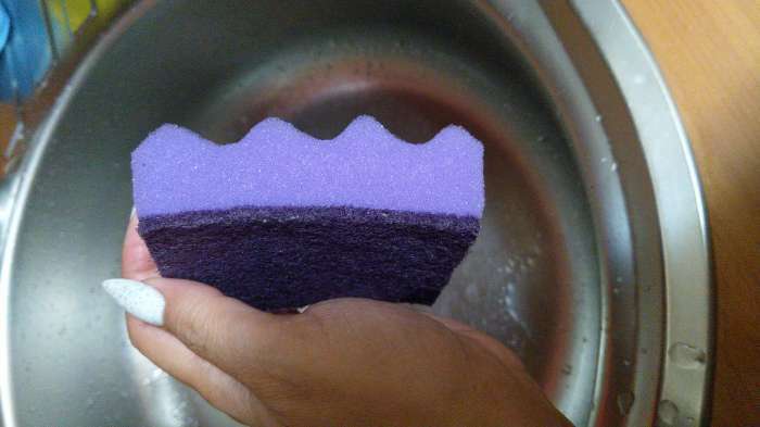 Фотография покупателя товара Набор губок для мытья посуды Raccoon «Кантри», 5 шт, 9,5×7×3,5 см, цвет фиолетовый, розовый - Фото 2