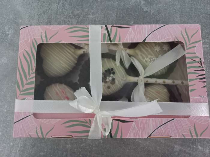 Фотография покупателя товара Кондитерская упаковка, коробка с ламинацией «Тропики», 20×12×4 см - Фото 2